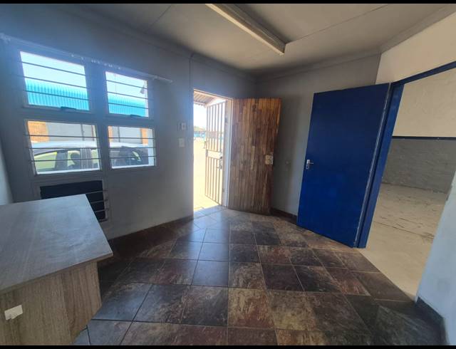 130M² WAREHOUSE TO LET IN ALRODE SOUTH